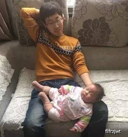 原创逗比爸带熊孩子爆笑瞬间,记住千万不要让逗比老爸带娃 原创逗比爸带熊孩子爆笑瞬间,记住千万不要让逗比老爸带娃