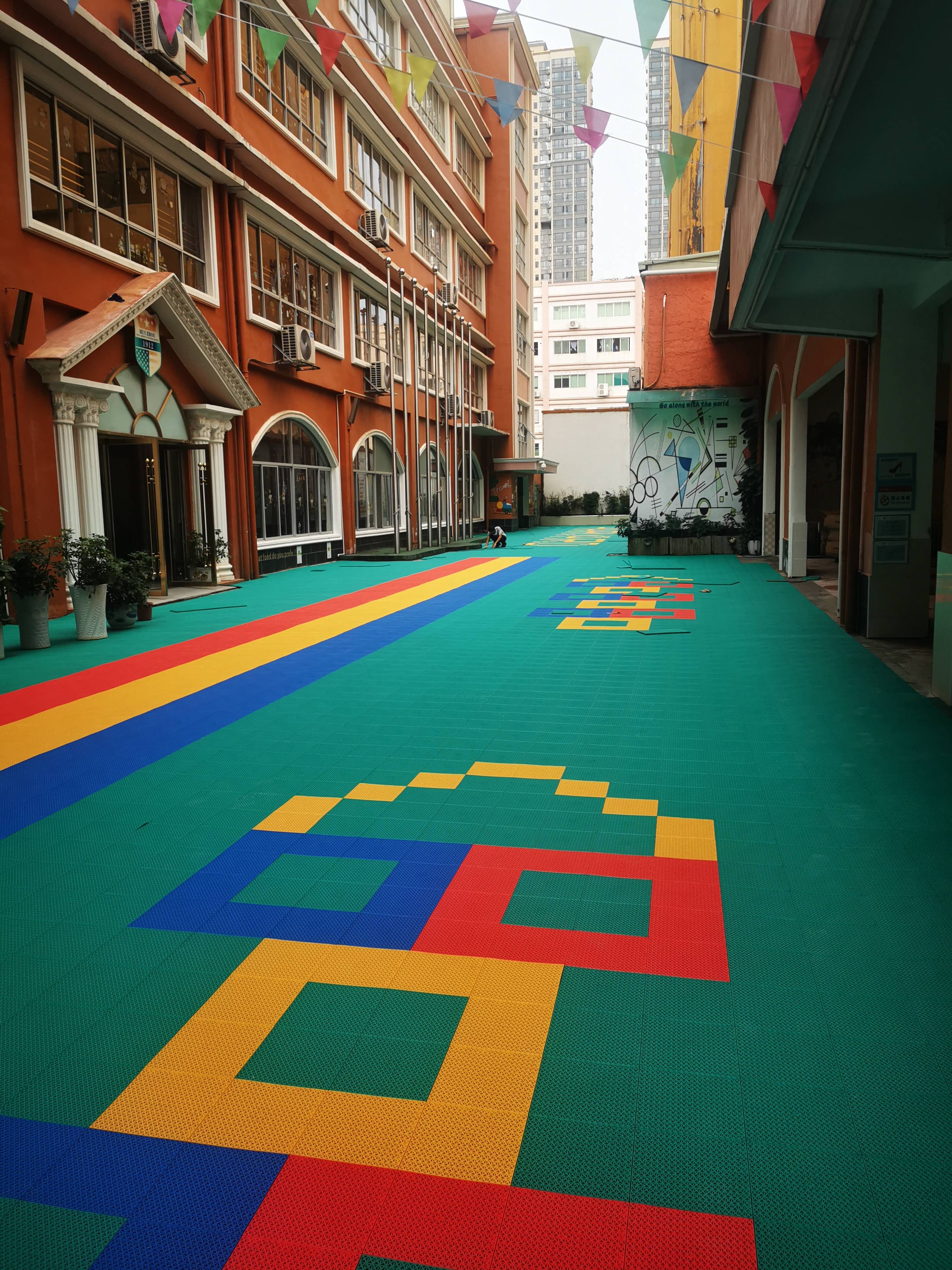 惠州市美中幼儿园悬浮地板案例