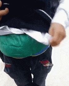 搞笑gif:瘦了些,再胖点就更漂亮了