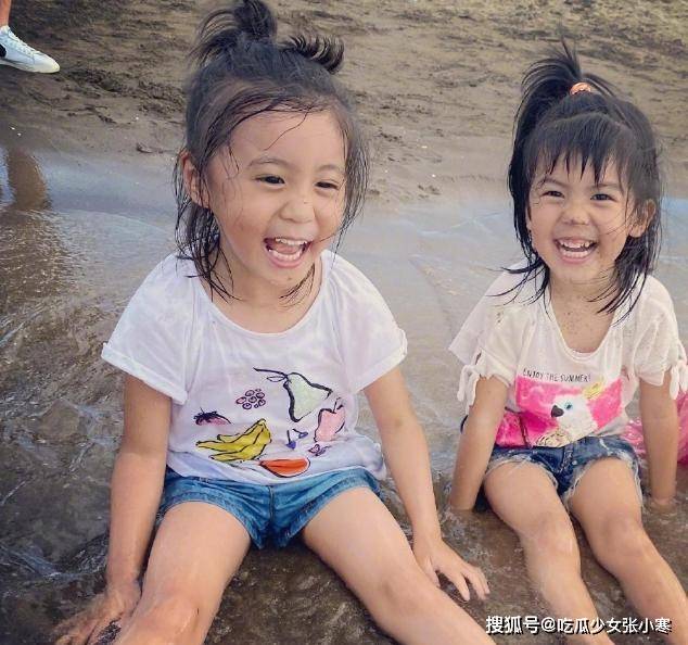 邓莎|《妈妈是超人》里面的孩子现在怎样了？贾静雯两个女儿变小美人