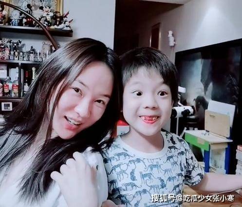 邓莎|《妈妈是超人》里面的孩子现在怎样了？贾静雯两个女儿变小美人