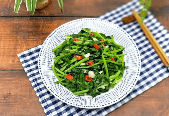 炒什么菜适合放小米辣 0cc6fd0cb5c446e89196afa81f2765d5.png