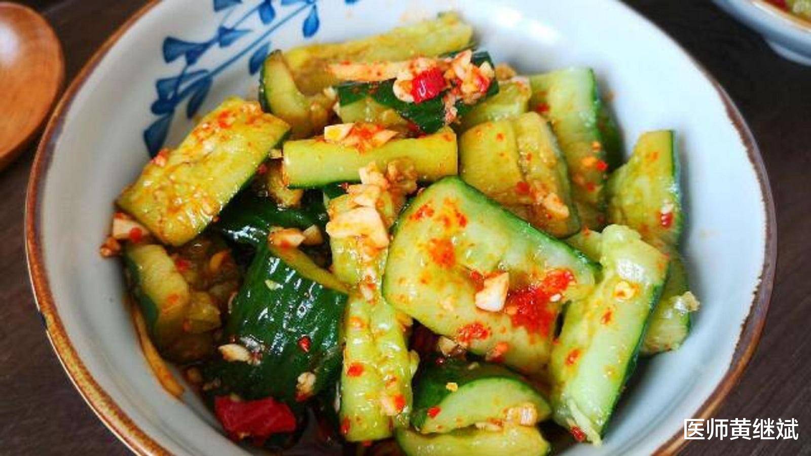 一年四季必备的减肥蔬菜，能改善失眠症状，黄瓜的功效有哪些？