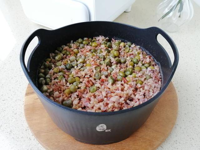 大米饭如何吃才能不长胖 4315413778da409096b519d1971f8fec.jpeg