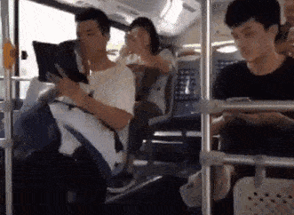 搞笑gif:妹子你这心态真好,换别人早上手了!