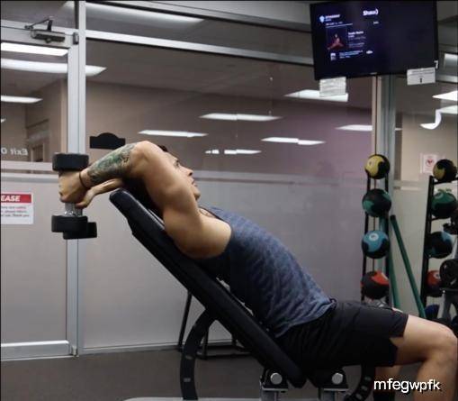 快速练出麒麟臂的方法 d7661ed88b0e4089acda263accd45828.jpeg