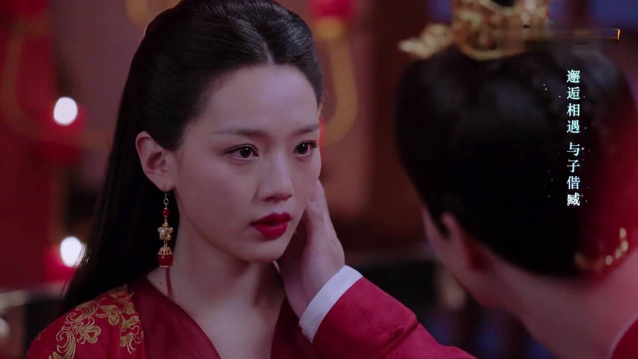 原创多次参演热播剧长相清纯气质绝佳的周紫馨出道四年为何火不了