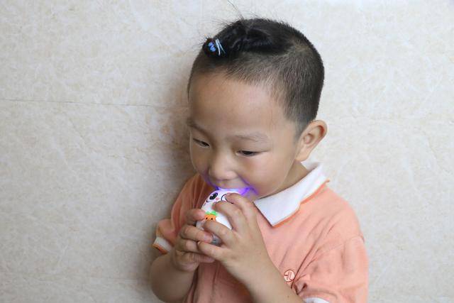 力还|打破传统牙刷壁垒,牙齿清洁更给力还支持消毒超声波U型牙刷来袭