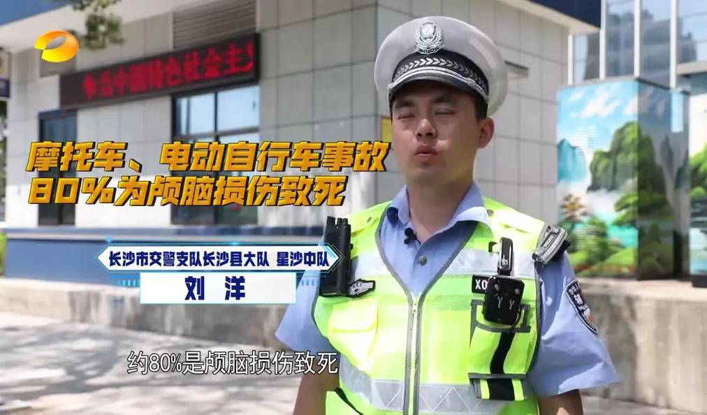 原创3岁女孩坐电动车被卷进卡车：莫让电瓶车成为孩子夺命车