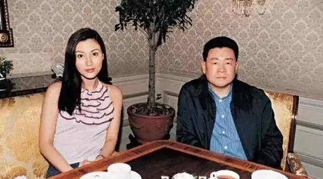 李嘉欣为进豪门不惜“头破血流”，屡次失败后