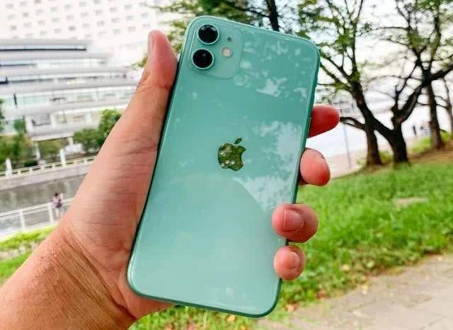 苹果良心了,iphonexr降至3字头,网友:不如苹果se2_手机