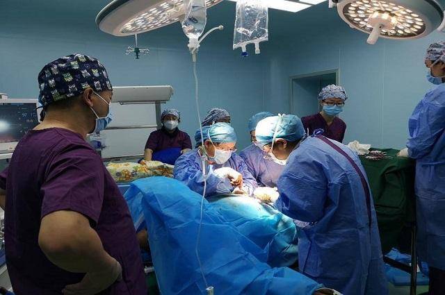 "顺便帮我吸个脂呗?90后孕妇剖腹产时的一个要求,让医生大乐