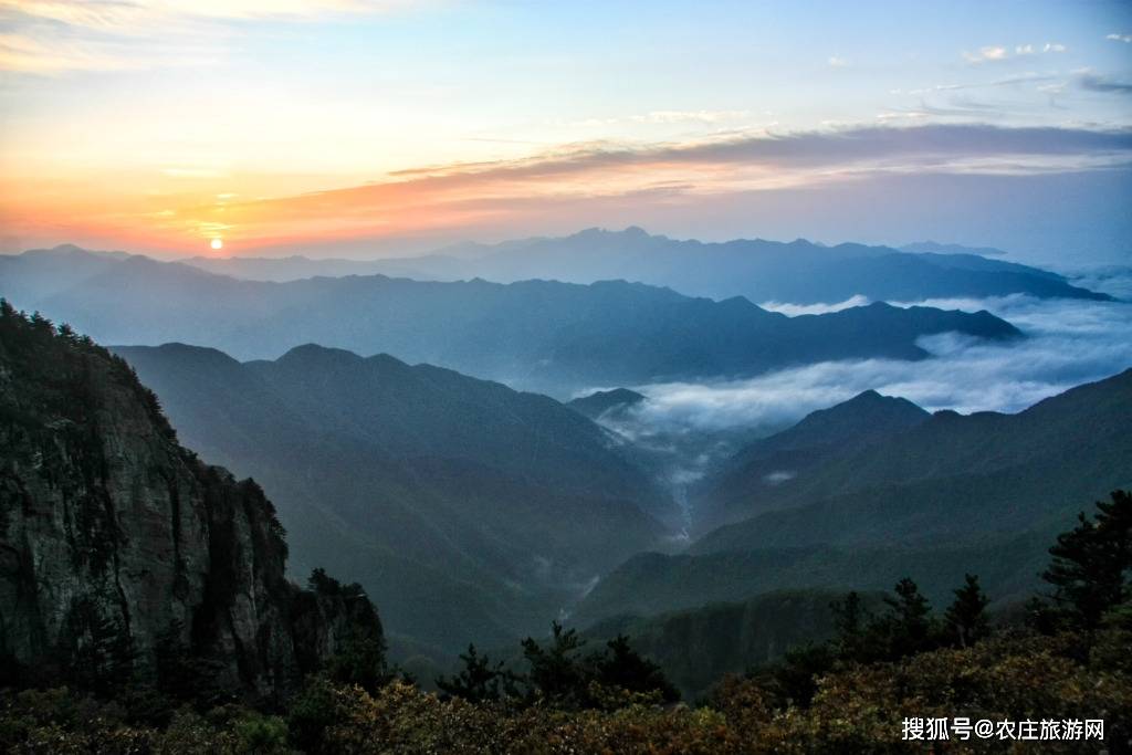 近日,笔者拍摄了一组大秦岭商洛一线的云海日出的照片,真实地