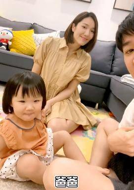 原创王祖蓝父亲节晒视频宣布李亚男怀二胎，曾放话要生够6个孩子