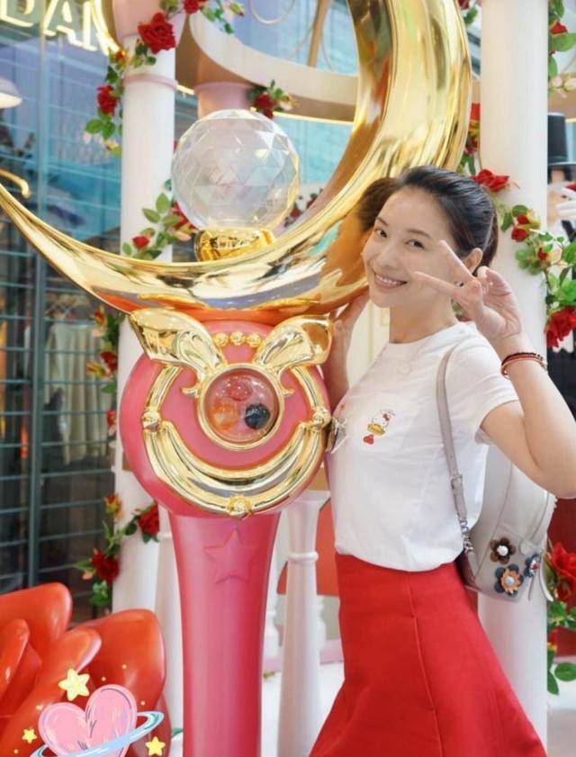 前北京台主持栗坤曝离职原因！露面显女强人气