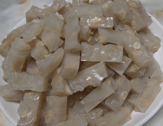猪皮怎么煮好吃简单 909e81f6d309451ebd0c60af37d03007.png