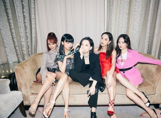 艾瑞巴迪组造型是恶搞七仙女下凡