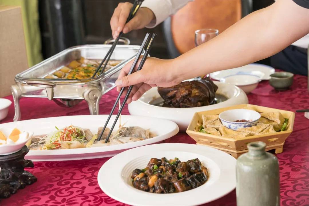 沈家家宴短剧，一场家族盛宴的背后故事，沈家盛宴，家族背后的故事