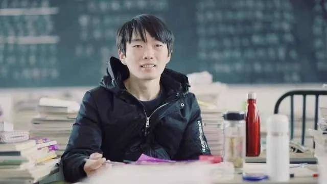 宣传片|只能努力打好手里的烂牌北大宣传片看哭：没有抓到一手好牌的人