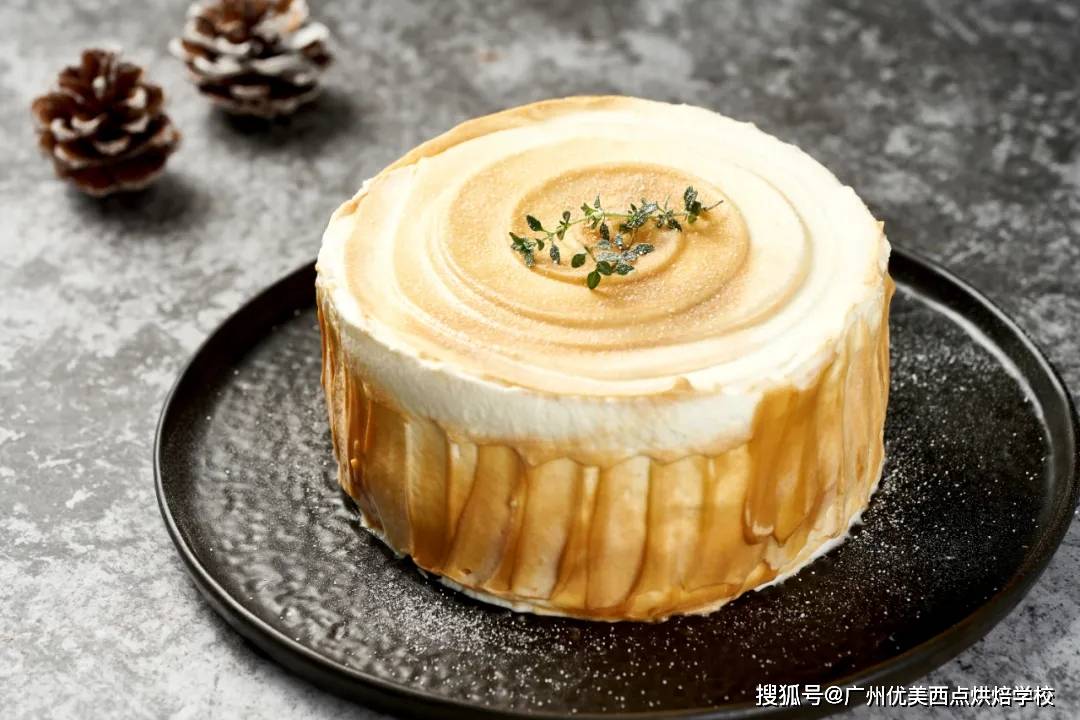 优美西点の焦糖香草海绵蛋糕,奶香如丝般游走在舌尖~奶油