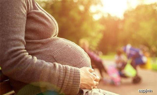 原创分娩时妻子强调是头胎，医生解释却让他难接受，转身就提了离婚？