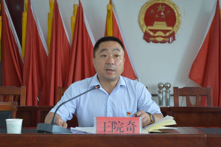 汝州市:走!带你去看看别的村党建工作干的怎么样~_陵头