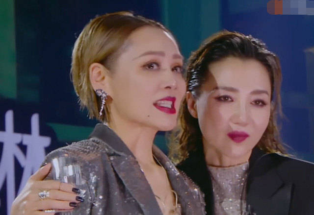 原创《乘风破浪的姐姐》首公演6人离开,黄圣依宁静流泪,万茜痛哭!