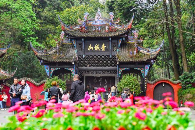 建筑算gdp吗_建筑速写(2)