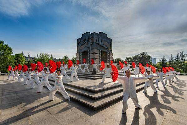 商洛2017个县区人均gdp_商洛学院(2)