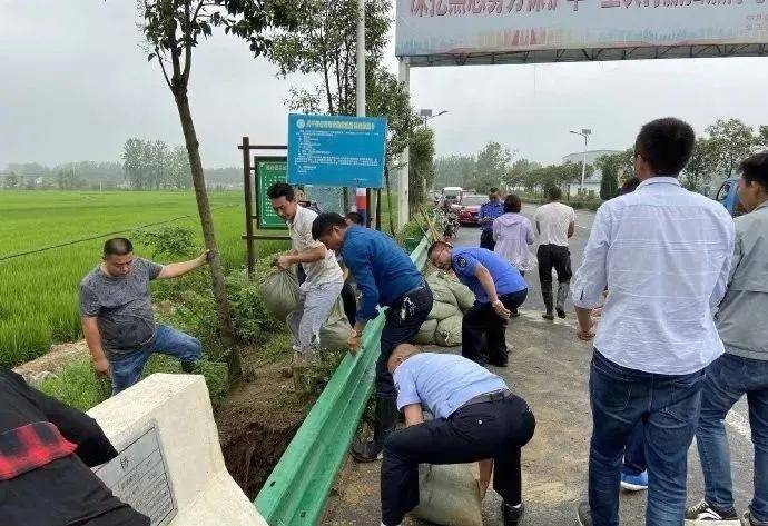 六安顺河人口_六安职业技术学院(2)