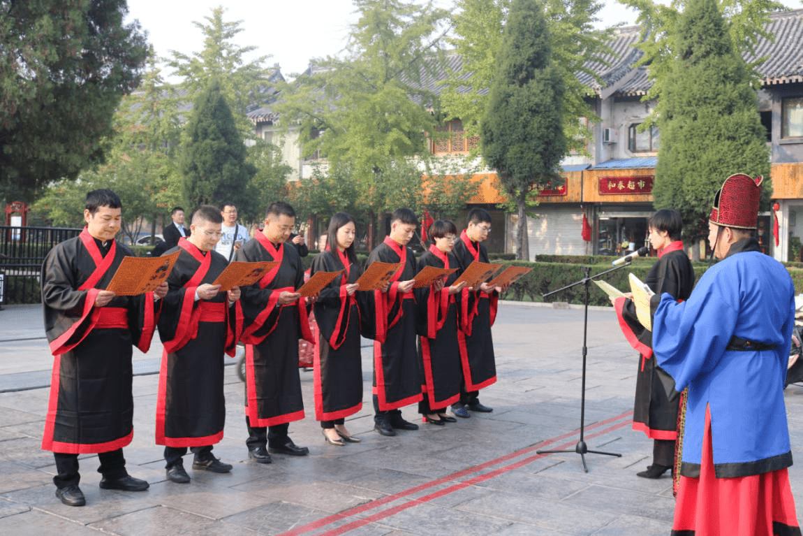 "学习中华文化,打造幸福企业"太文院乾亮 来甬妈妈传道授业解惑