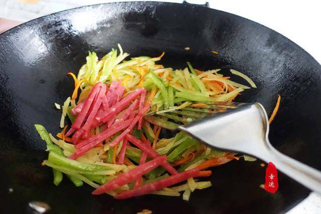 啥菜可以炒肉丝 67c08689f3824562836dec40fd4162d1.jpeg