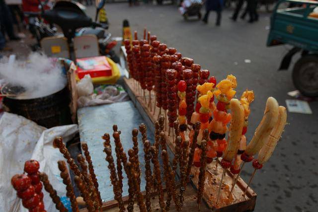 孩子|多半会有四个特殊表现，第一点常被家长忽视肚子里有蛔虫的宝宝