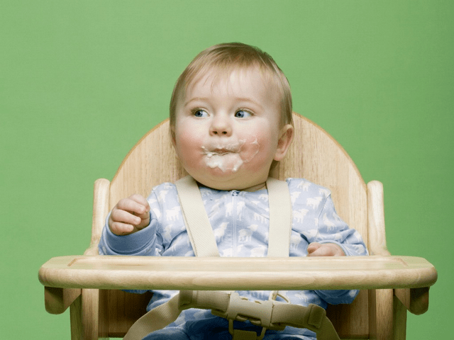 孩子|小宝宝太脆弱陪婴儿玩耍要注意什么?父母不可大意