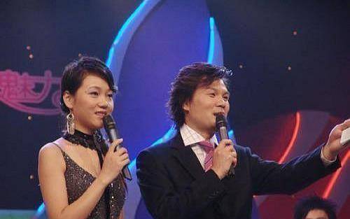 原创安徽台一姐周群晒女，女儿的作文直接暴露了周群和丈夫的感情！