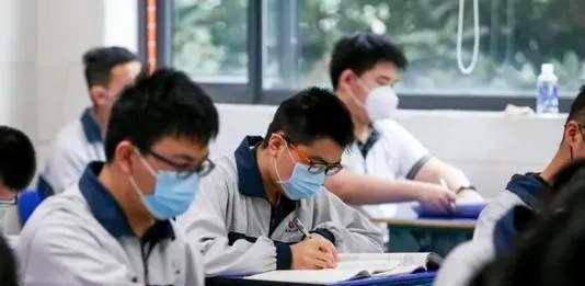 1071万人抢渡独木桥！2020年高考这几点不寻常，家长忽视学生有数