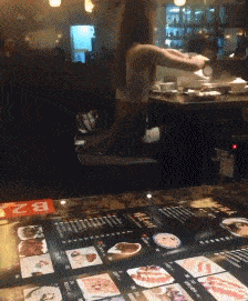 原创
开心一刻笑话:小时候学校进行消防演习,老师说跑得快是聪明人