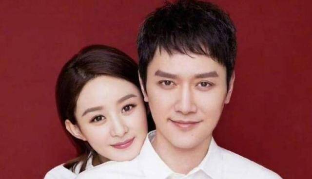 晓明赵丽颖现身街头,颖宝露脐装超瘦
