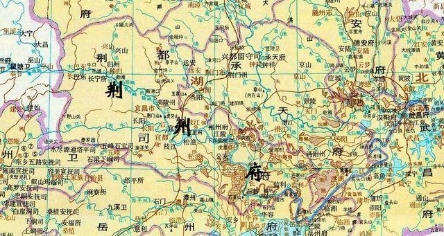 黔中郡,西汉初为佷山县,隶属于武陵郡,东汉则属南郡,三国吴时属宜都郡