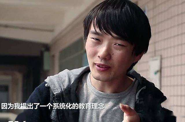 知识科普|12年前故意交白卷考0分，如今却成为家长们的求助对象……