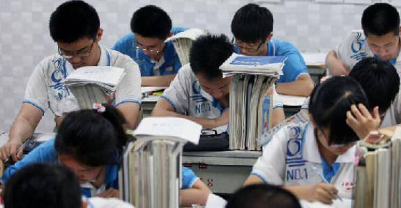 教育厅最新通知，高考学子迎来一个坏消息，家长欲哭无泪
