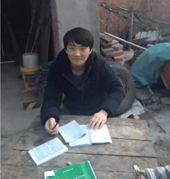 知识科普|12年前故意交白卷考0分，如今却成为家长们的求助对象……