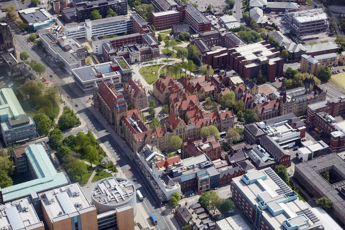 经验教程|英国曼彻斯特大学好申请的专业，你Pick哪个？