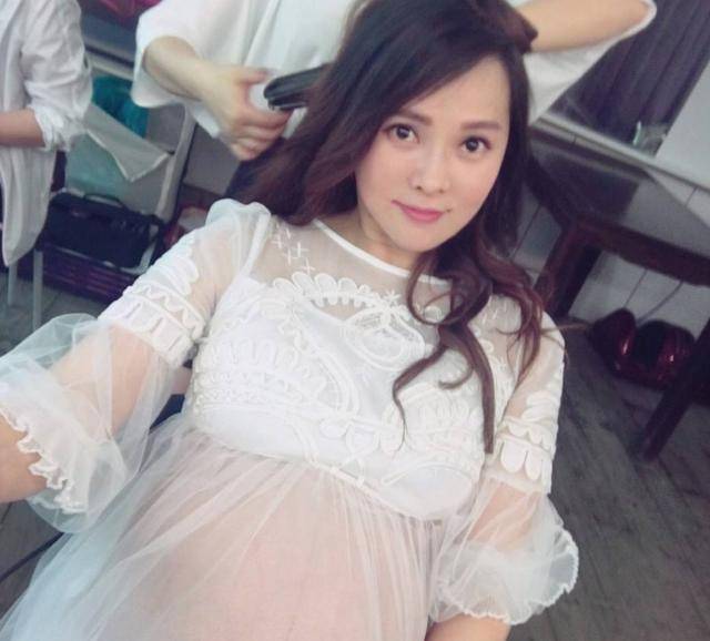原创50岁的伊能静能生娃，为何钟丽缇就不行？你可能对高龄产妇有误解