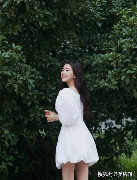 气质|夏天就要穿白裙子，干净清爽显气质，35岁＋的女人也能穿