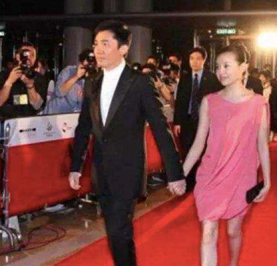江姵蓉激励他们用勤劳的双手摘掉贫困帽子；为那些想改变