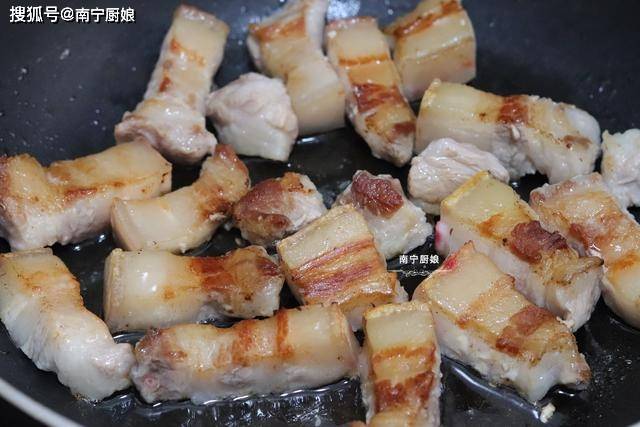 大火|很多人少做了这一步，难怪做出来油腻，看着都不想吃做红烧肉时