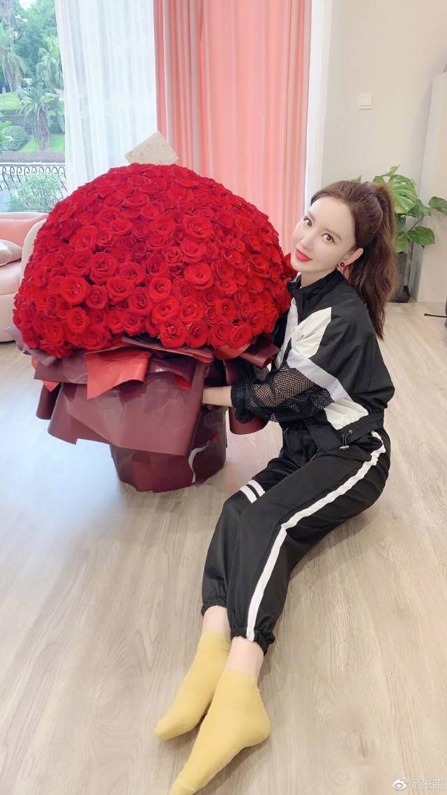 知情人曝张萌曾力挺贾乃亮:谁用李小璐就绝交