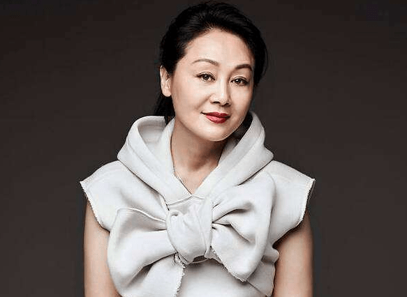女演员王姬的儿女：女儿29岁闭月羞花，儿子27岁智商却只有4岁