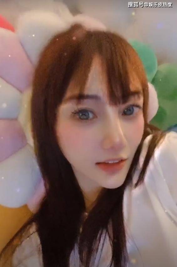 怎么变成一个大网红 9f10c902e84a4405b670e17a530f8946.jpeg